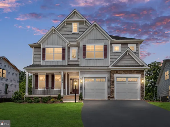 7526 Pine St, Manassas, VA 20111