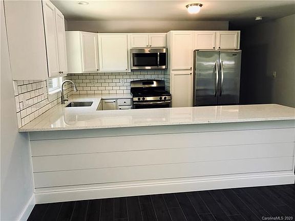 4th image of 2522 Fairgreen Dr