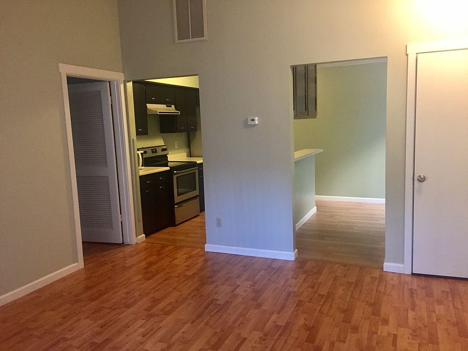 1st image of 300 Del Verde Cir