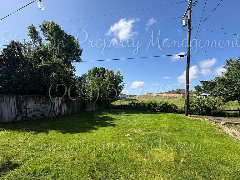 9885 Maiden Ln — Photo 16