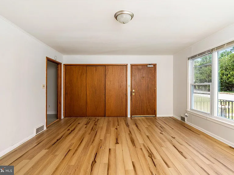 4 Pierson Pl #B — Photo 4