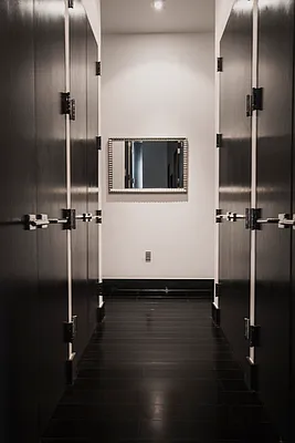 Sold by Classiques Modernes International Realty | media 21