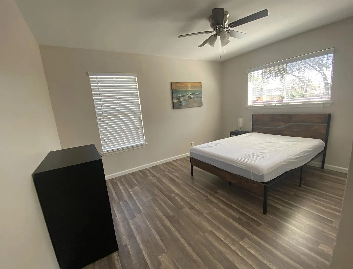 4 bed, 1.0 bath, 1600 sqft, $1,152 — Photo 1