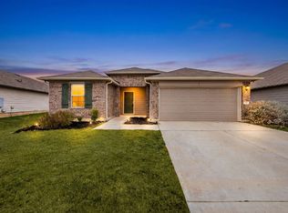 917 Chachalaca Ct, Seguin, TX 78155