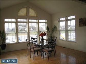 5th image of 16 Branford Dr