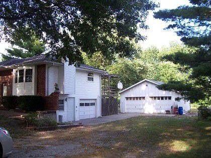 2nd image of 713 Kay Dr