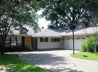 2609 McArthur Dr, Columbus, MS 39705