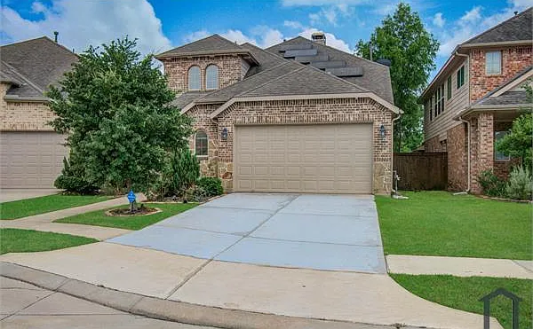 5 bed, 2575 sqft, $2,600 — Photo 3