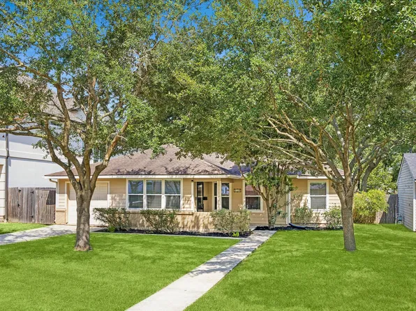 140 Pamellia Dr, Bellaire, TX 77401