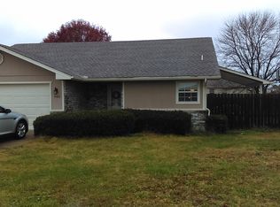 900 SW Tater Black Rd, Bentonville, AR 72712