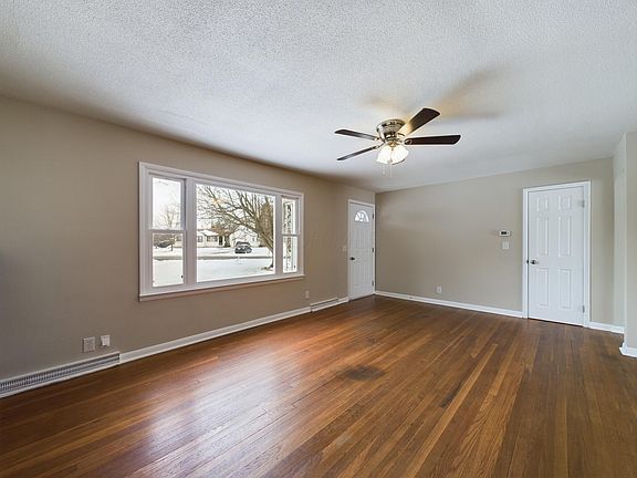 5th image of 848 Fieldson Dr
