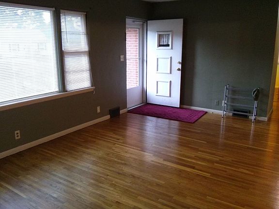 LIVINGROOM FRONT DOOR