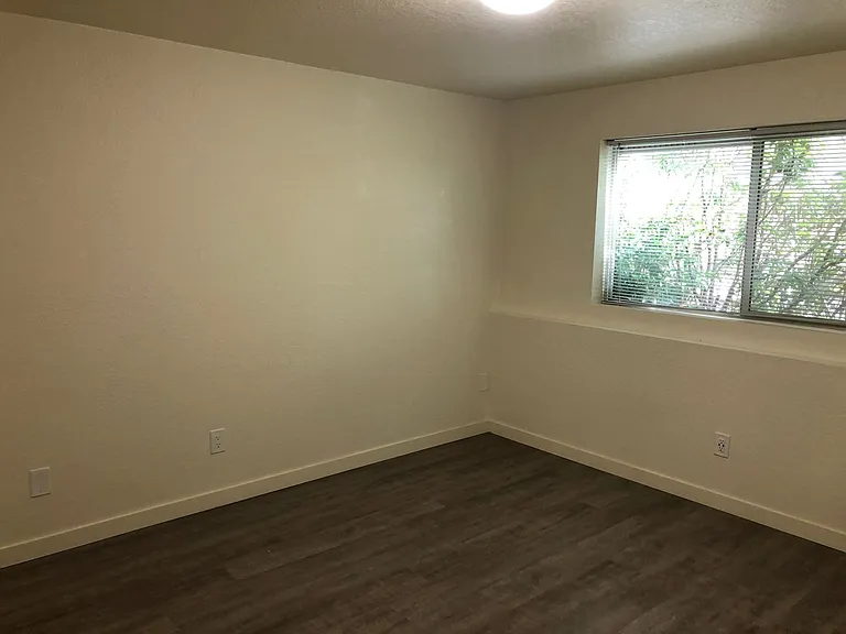 8732 Phinney Ave N #B1 — Photo 27