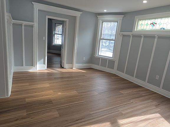 4th image of 157 S Arlington Ave Floor 1