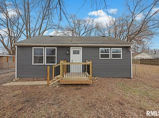 1141 Perry St, East Peoria, IL 61611