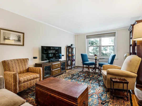 185 W Houston St APT 3E, New York, NY 10014