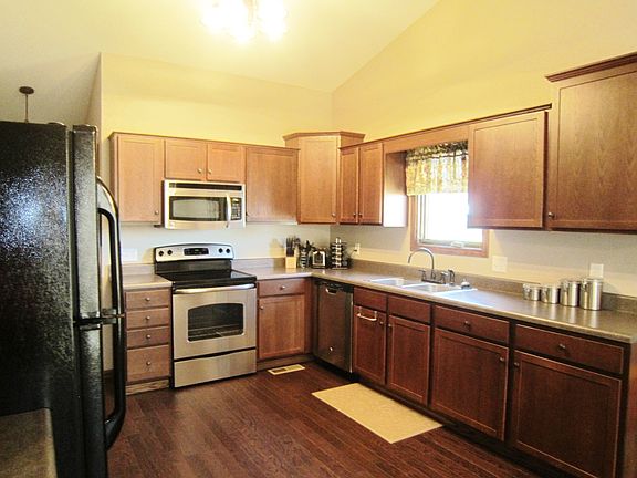 5th image of 202 Steamboat Dr