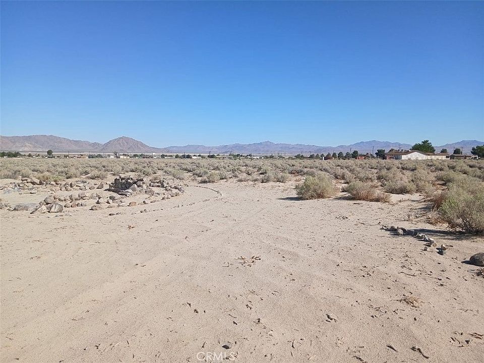 2nd image of 1 E Clark Rd