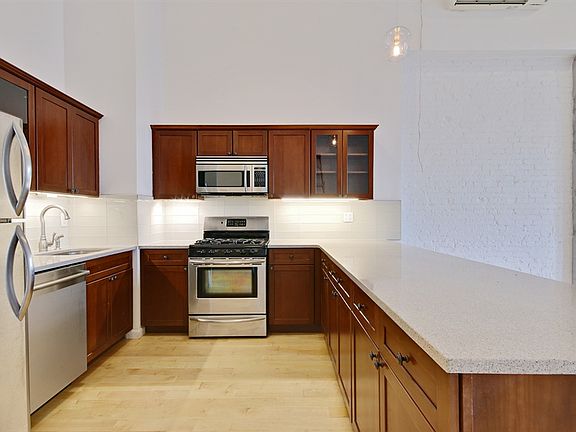 4th image of 686 Grand St #4A