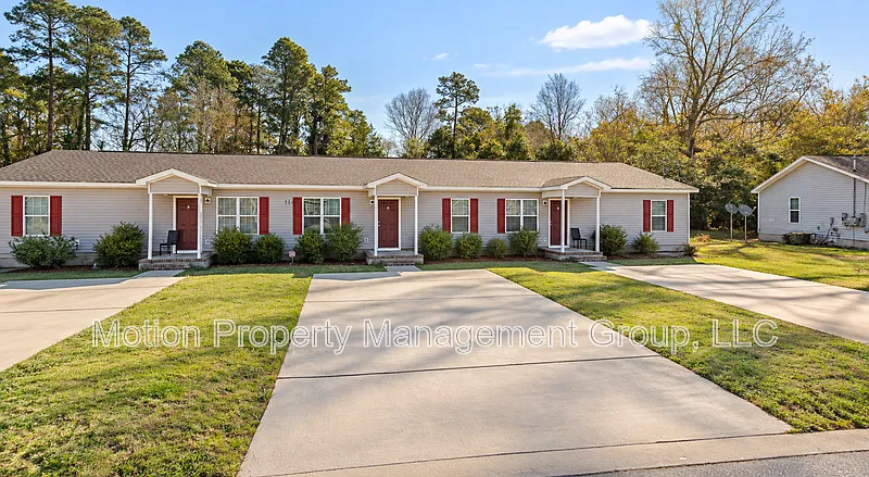 1 bed, 1.0 bath, $700 — Photo 1