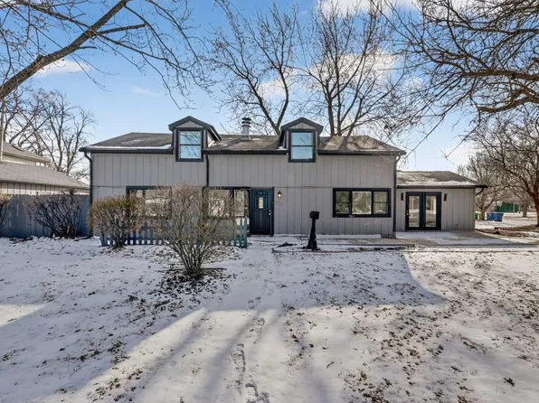 5016 Oak Center Dr, Oak Lawn, IL 60453