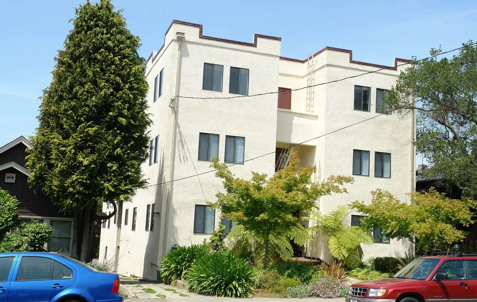 2620 Hillegass Ave. — Photo 1