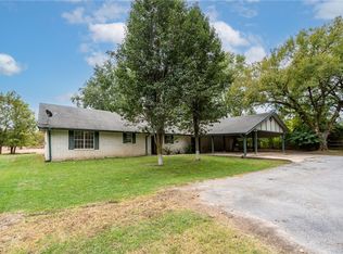 18195 River Valley Rd, Siloam Springs, AR 72761