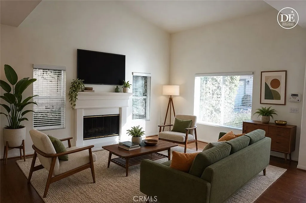 5 bed, 2457 sqft, $4,600 — Photo 4