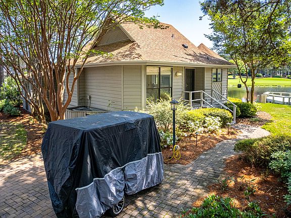 3rd image of 171 Cove Dr