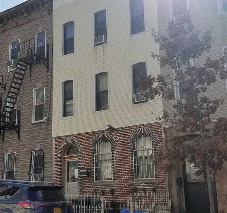 2nd image of 59 Beaver St #59