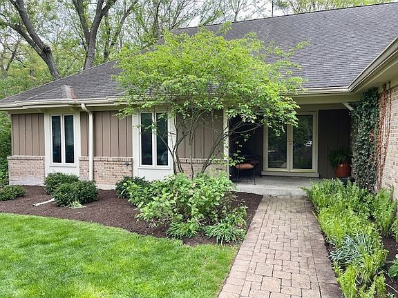 2nd image of 35 Keswick Ct