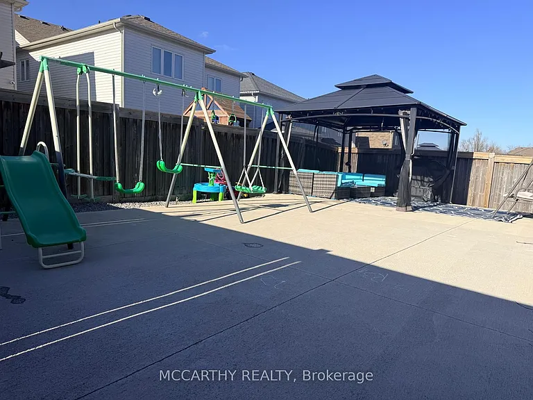 124 Johnson Dr — Photo 48
