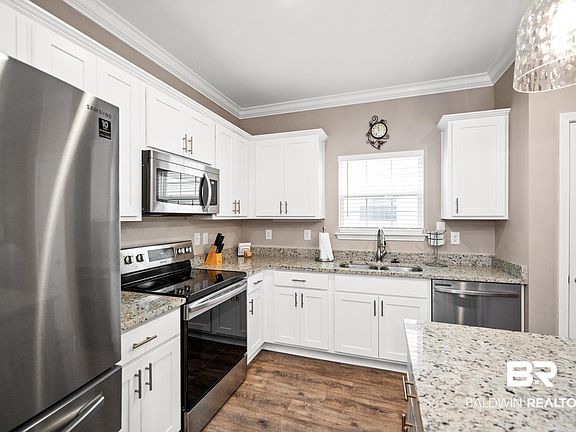 4th image of 2651 S Juniper St #2100