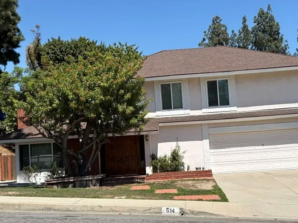 514 Avenida Presidio