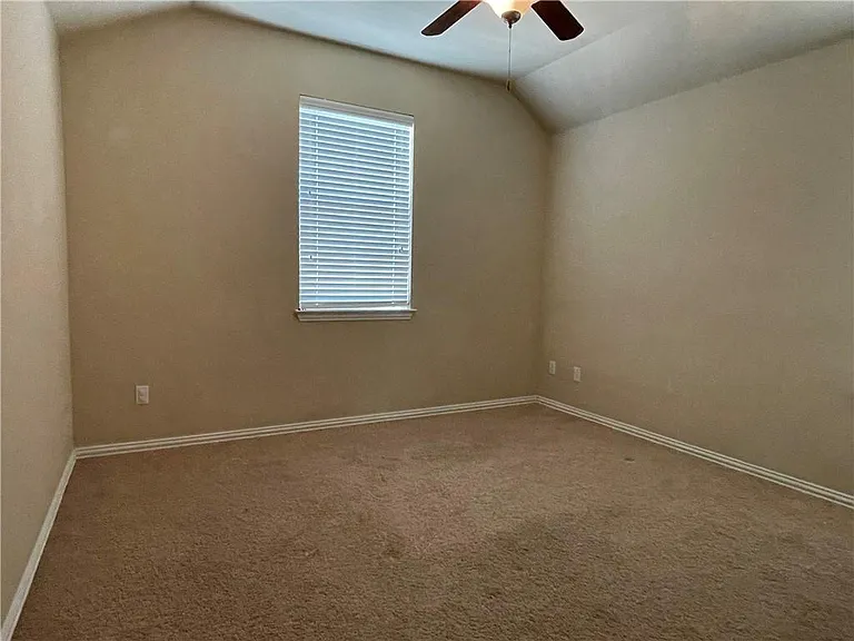 1807 Harvest Bend Ln — Photo 17