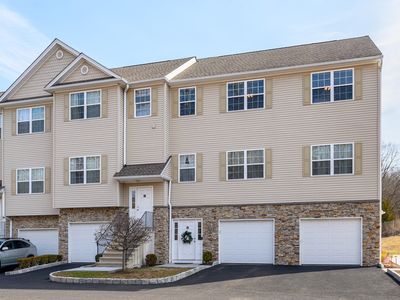 42 Riverview Ct #42, Brookfield, CT, 06804