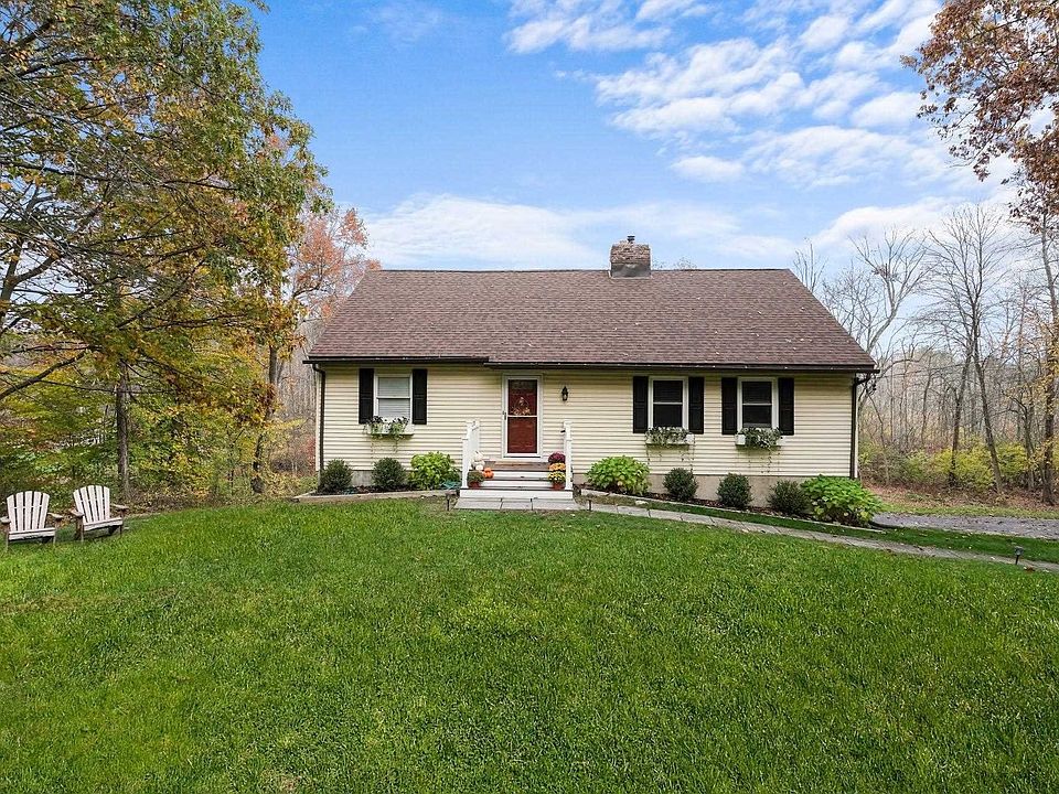 1st image of 20 Square Woods Dr