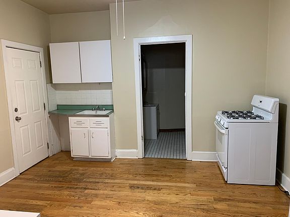 4th image of 1113-1115 W Patterson Ave #1E