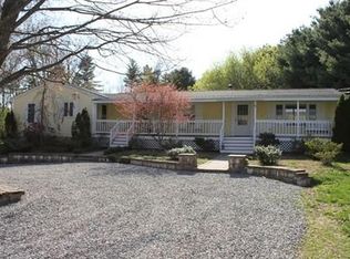571 Wattaquadock Hill Rd, Bolton, MA 01740
