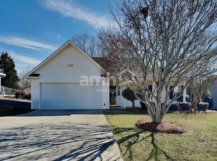 1619 N Ammons Dr, Clemmons, NC 27012