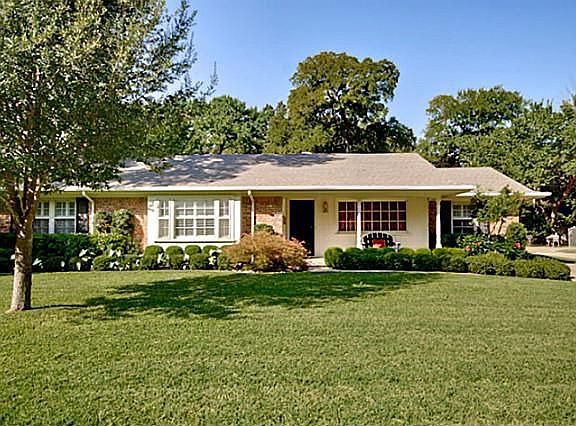 2nd image of 3116 Spanish Oak Dr