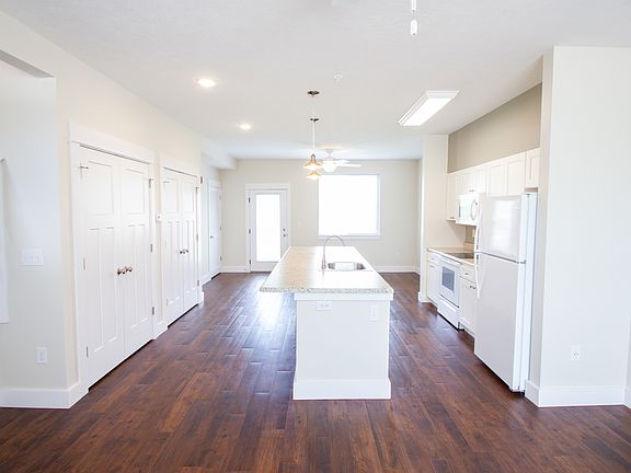 3rd image of 4489 E Morningside Dr
