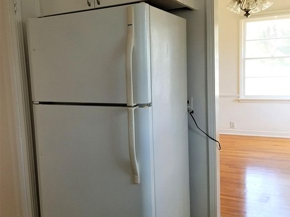 5th image of 1756 E Villa St