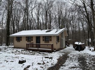 63 Livingston Ln, Clifton Township, PA 18424