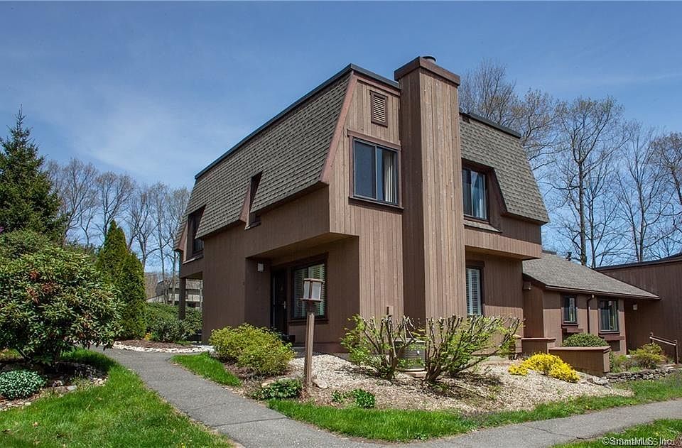1st image of 19 Canterbury Ln #19