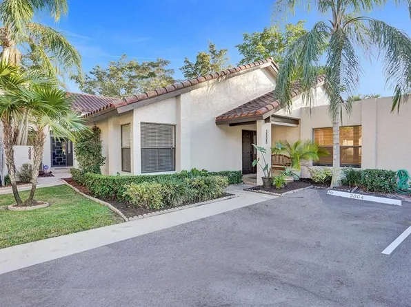 3008 Lakeshore Dr, Deerfield Beach, FL