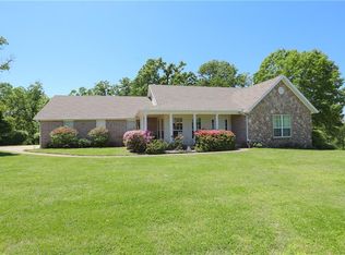 14233 Andover Ln, Rogers, AR 72756