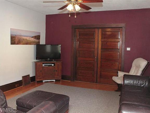 5th image of 1337 Washington Ave