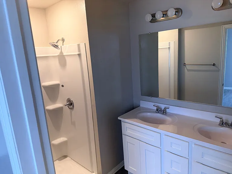 8018 NE 35th St #8018 — Photo 12