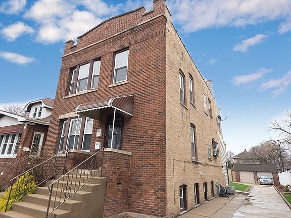 2nd image of 4711 N Kenton Ave
